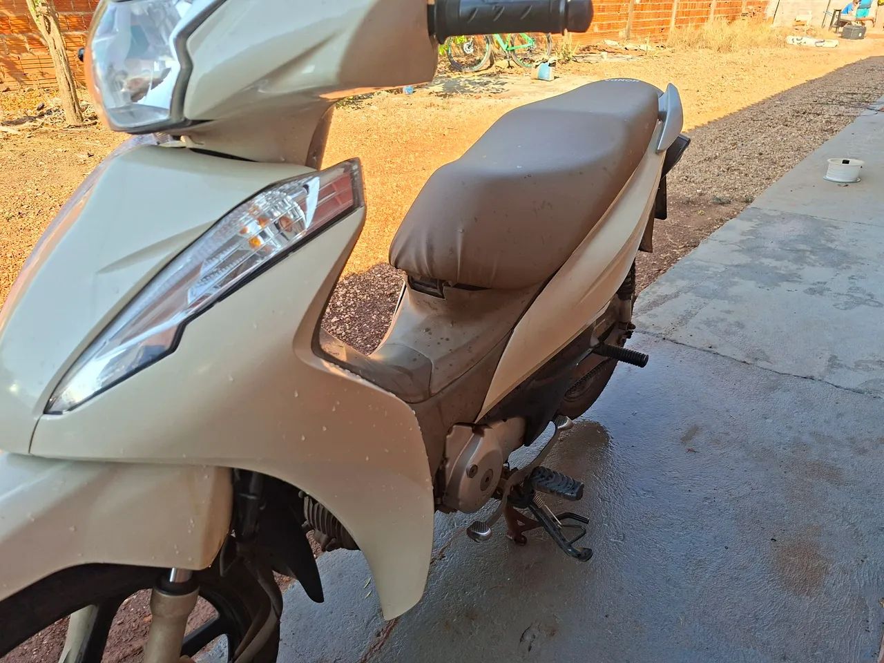 Biz 125 EX  - Foto 4
