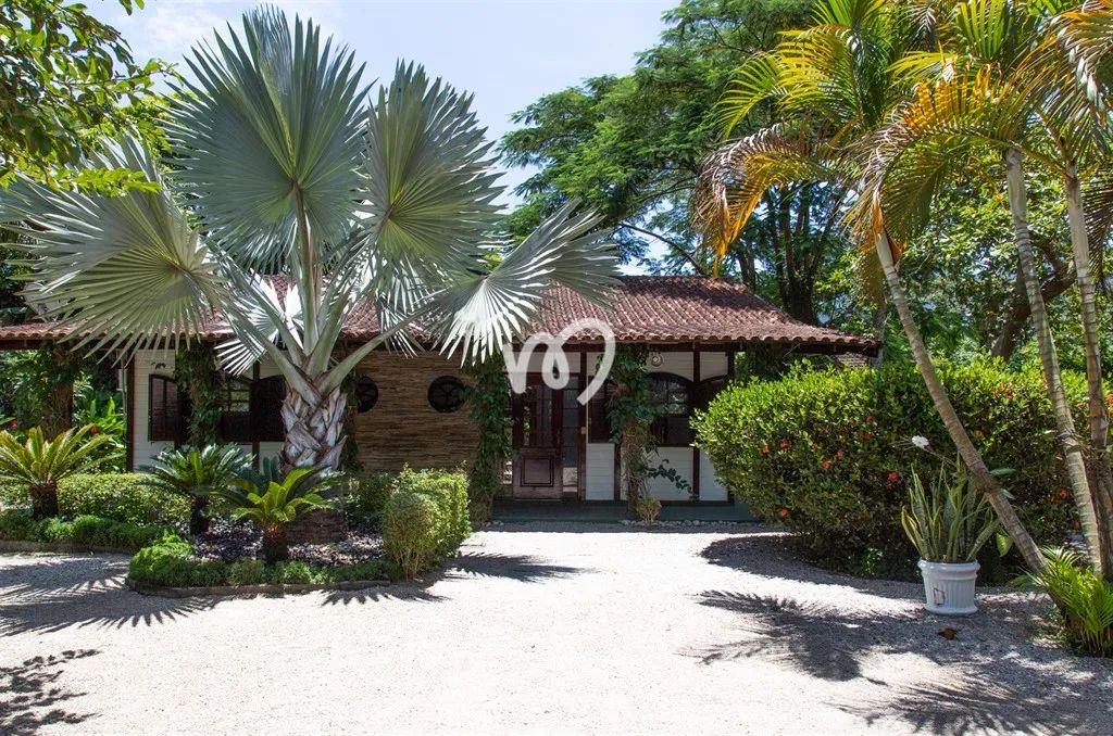 Vargem Grande - Casa 3 quartos, sendo 2 suítes