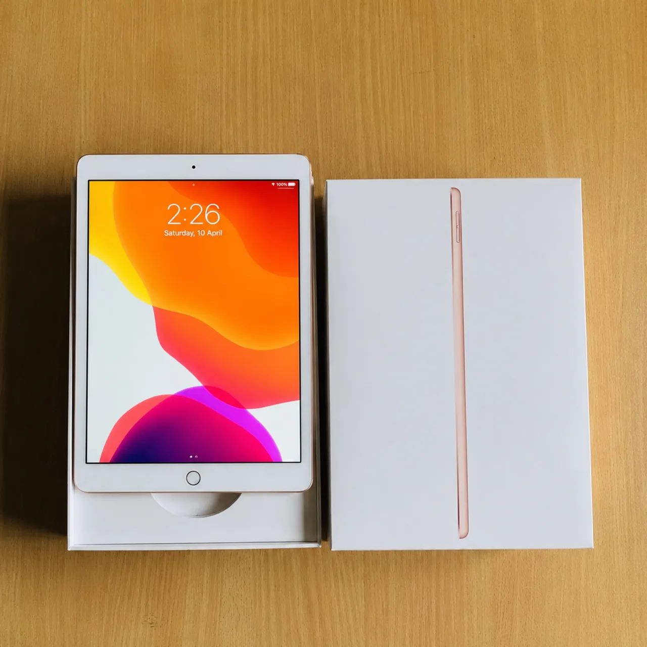 iPad 8 128GB Gold (Ouro) - Com Caixa Original, Caneta e Capa - Impecável 