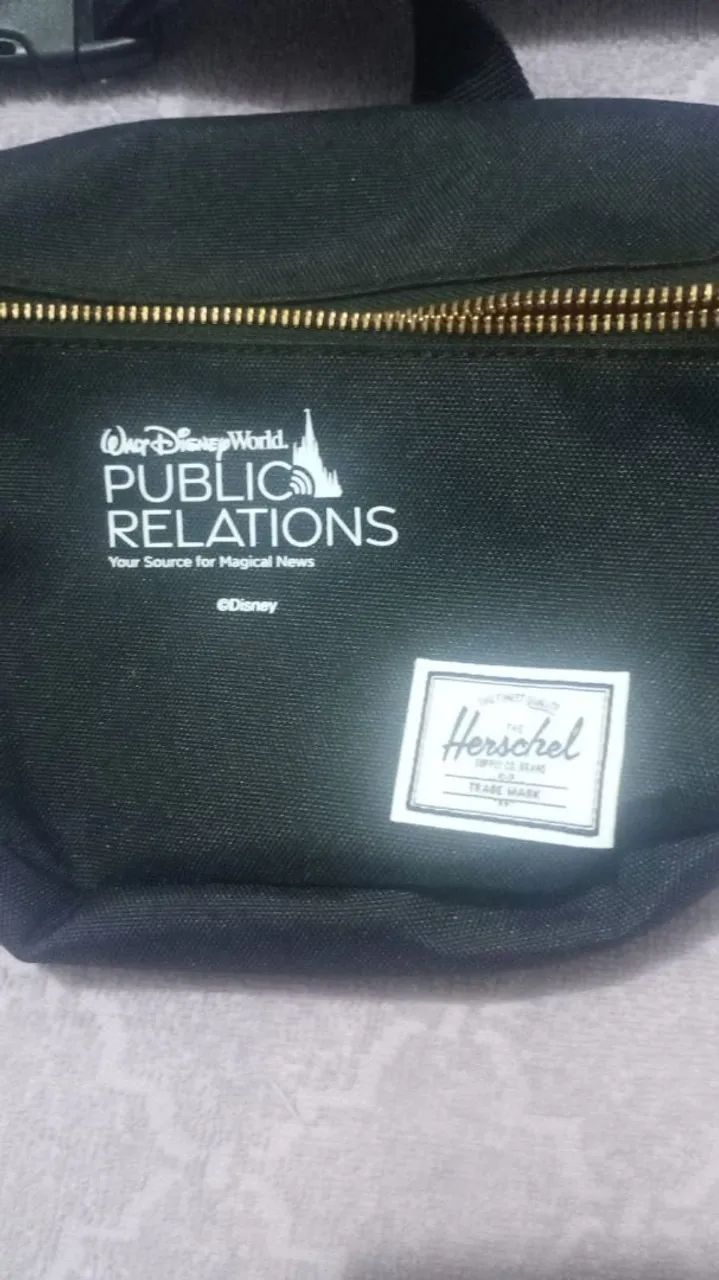 pochete Herschel Walt Disney World Public Relations - Foto 4