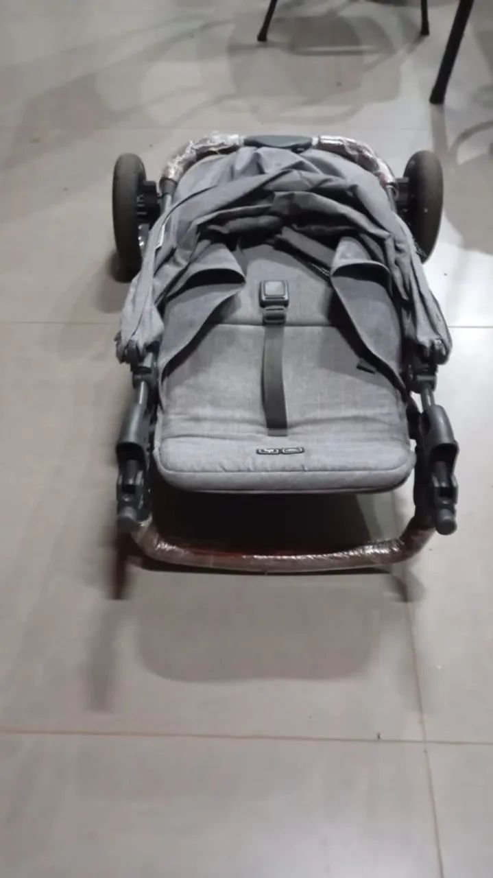 Carrinho de bebê dobrável  - Foto 5