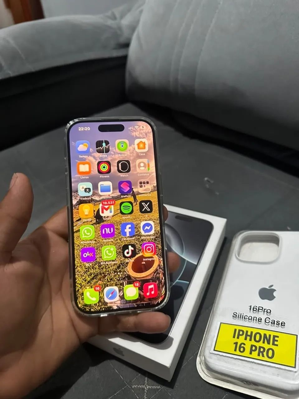 iPhone 16 Pro