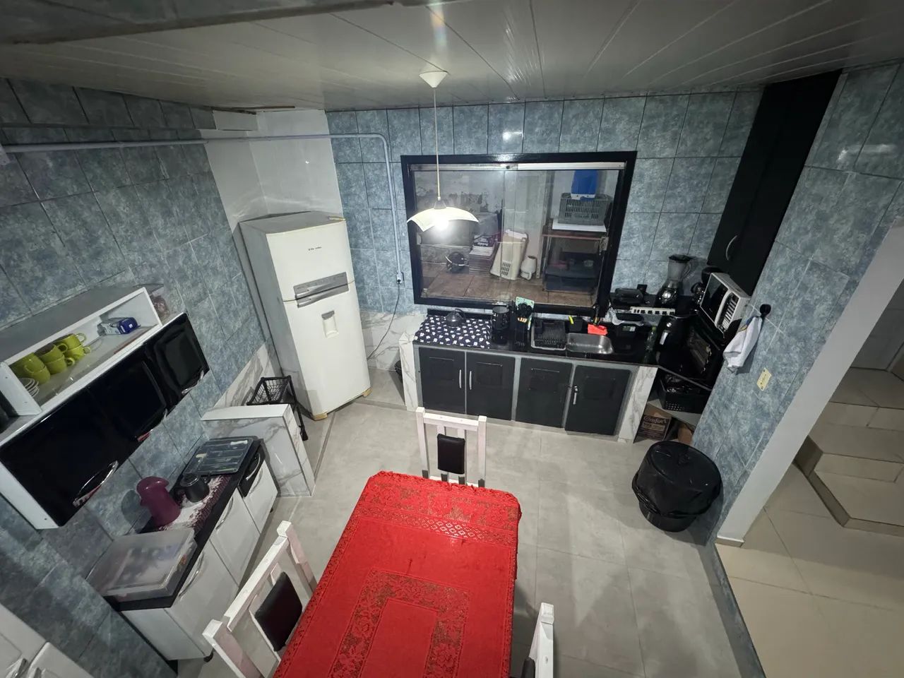Quarto privado com cozinha e banheiro coletivo - Foto 3