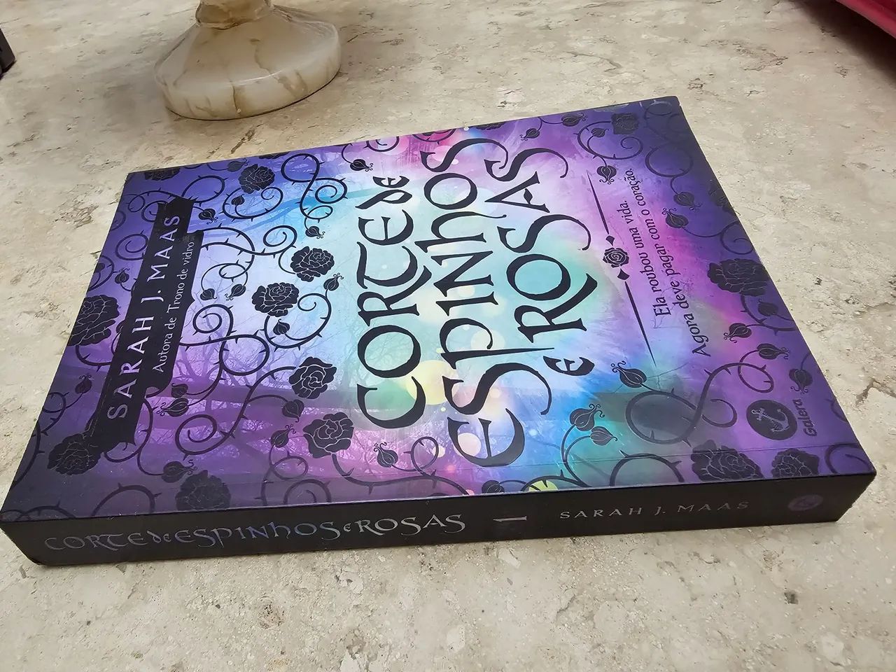 Livro: "Corte de Espinhos e Rosas" - Foto 3