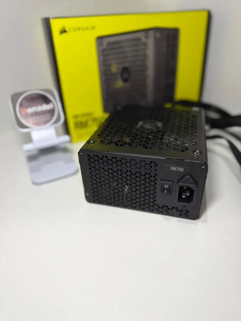 Fonte Corsair RM 750W Gold Full Modular Seminova - Foto 2
