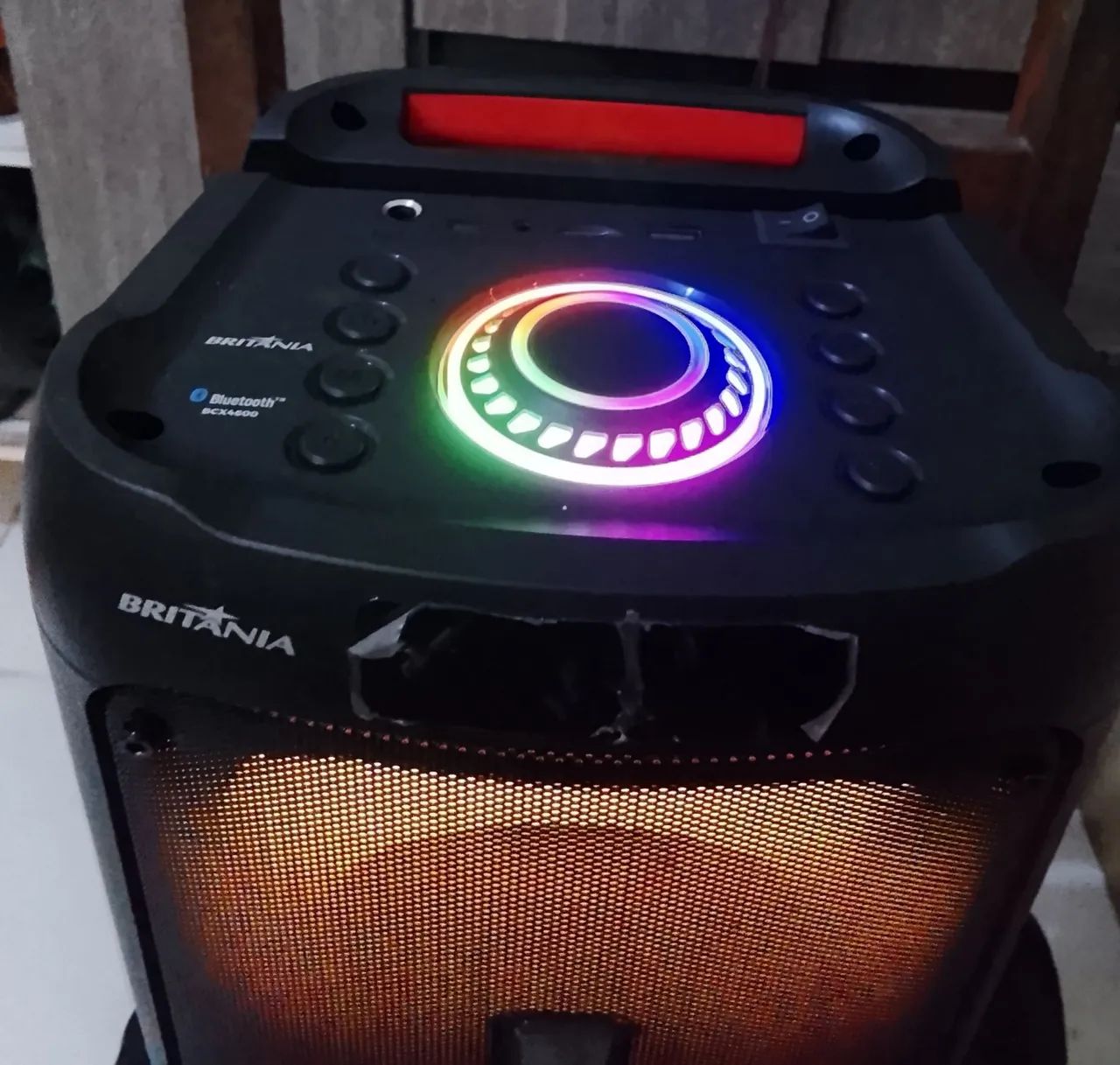 Caixa de som britania 