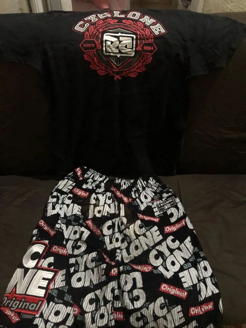 Bermudas e camisas cyclone original  - Foto 3