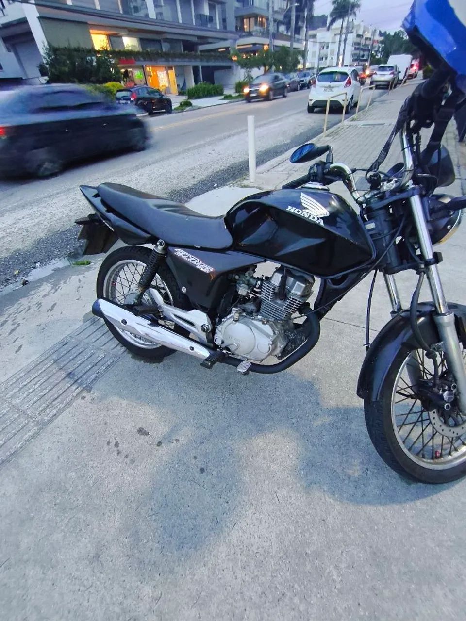 Vendo ou troco Titan 150 esd - Foto 2