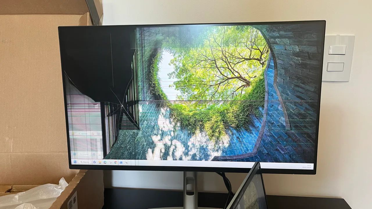 Monitor Dell Pro Plus 24? para retirada de peças - Foto 4