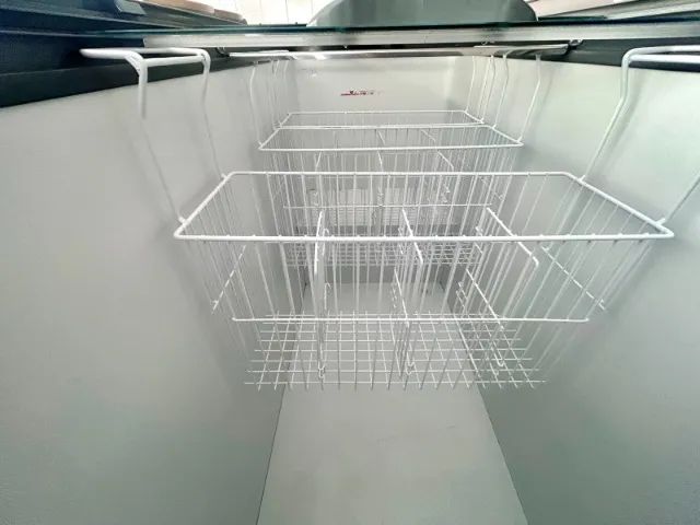 Freezer Horizontal + 3 cestos de picolés  - Foto 4