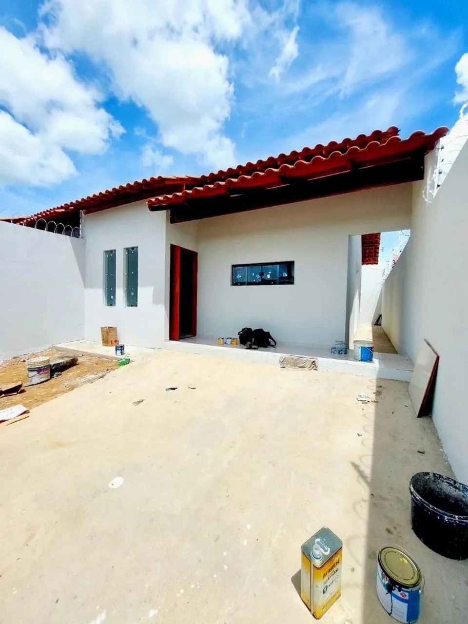 CASA DISPONÍVEL!!