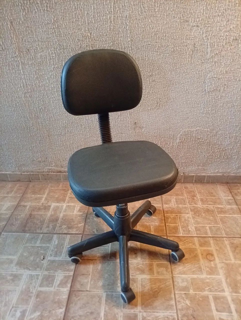 Cadeira de escritório em excelente estado
