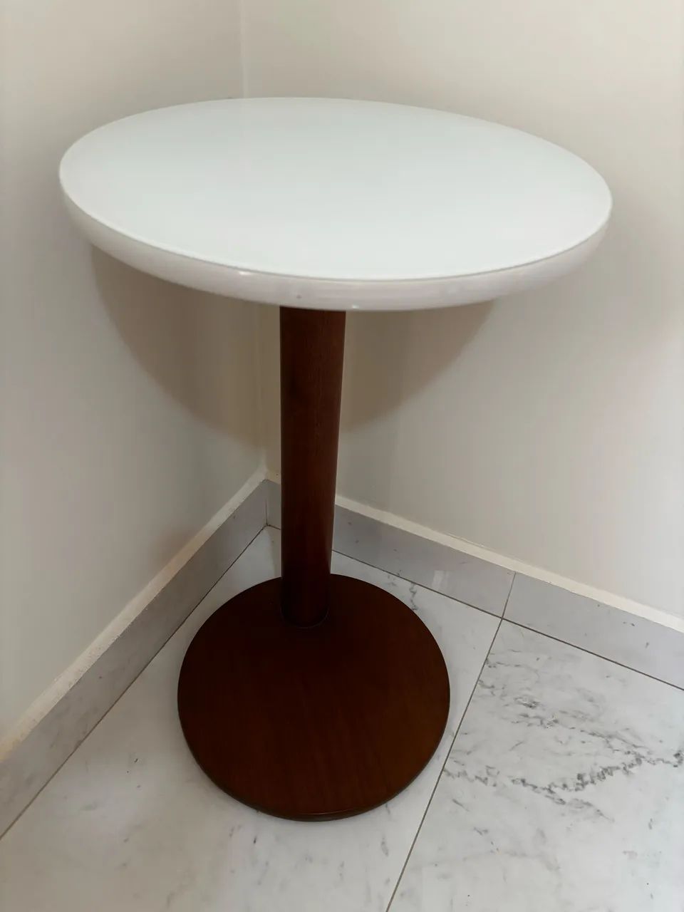 Mesa de canto - Tampo de vidro