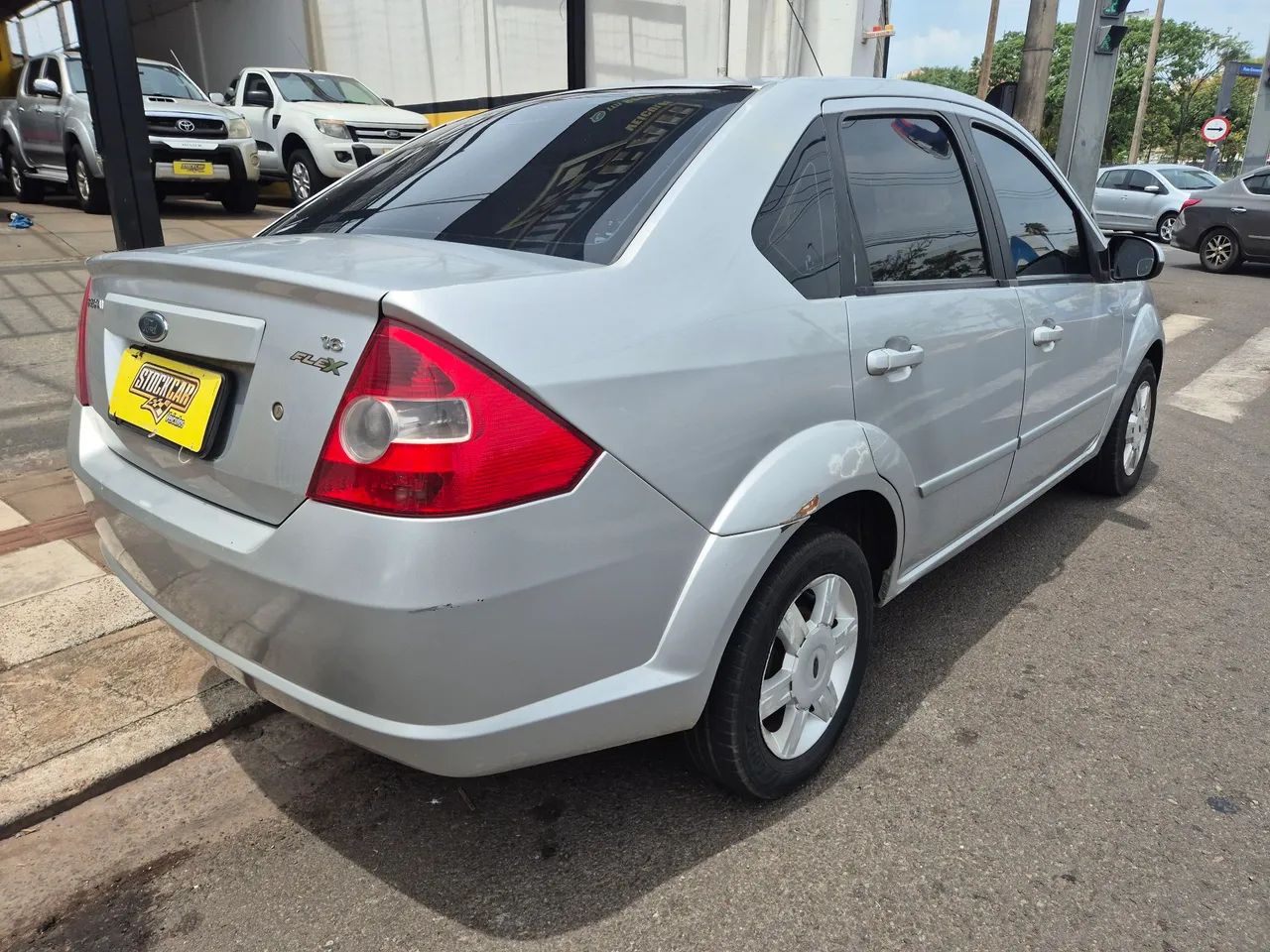 Ford Fiesta Sed. 1.6 8V Flex 4p, foto 2 de 16