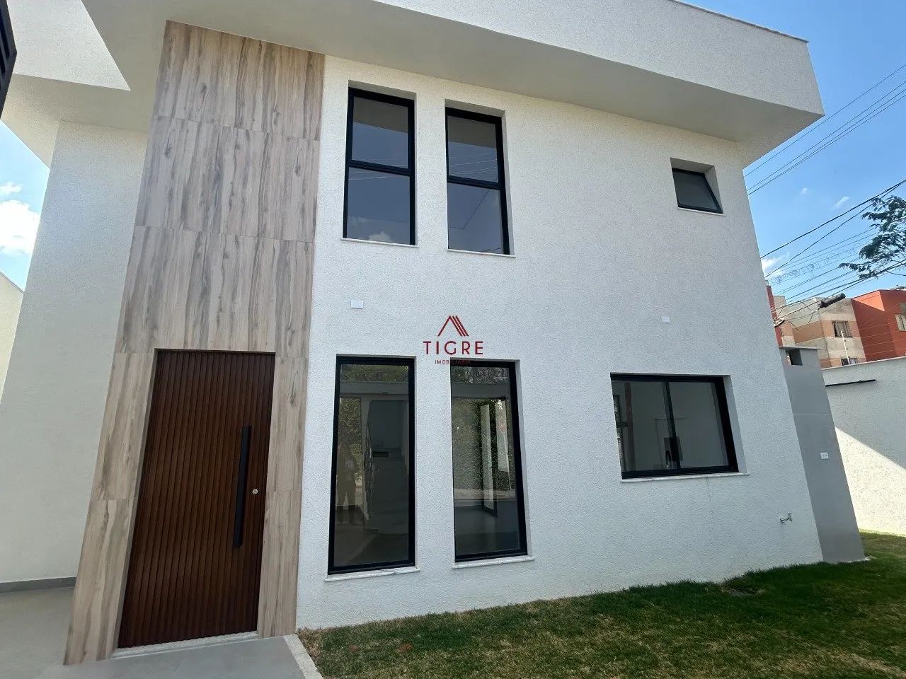 Belíssima casa no bairro Planalto - Foto 2