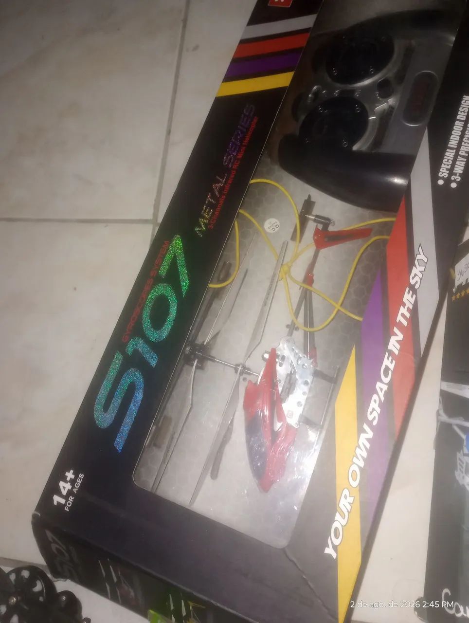 Helicóptero de controle remoto 