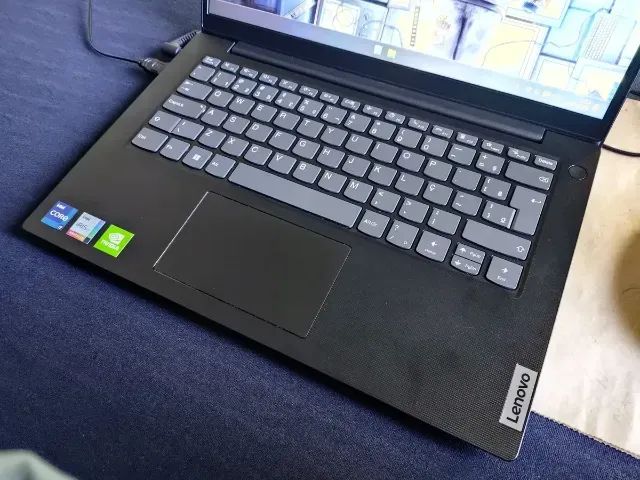 Notebook Lenovo V14 - I7-16GB-SSD512GB - Foto 4