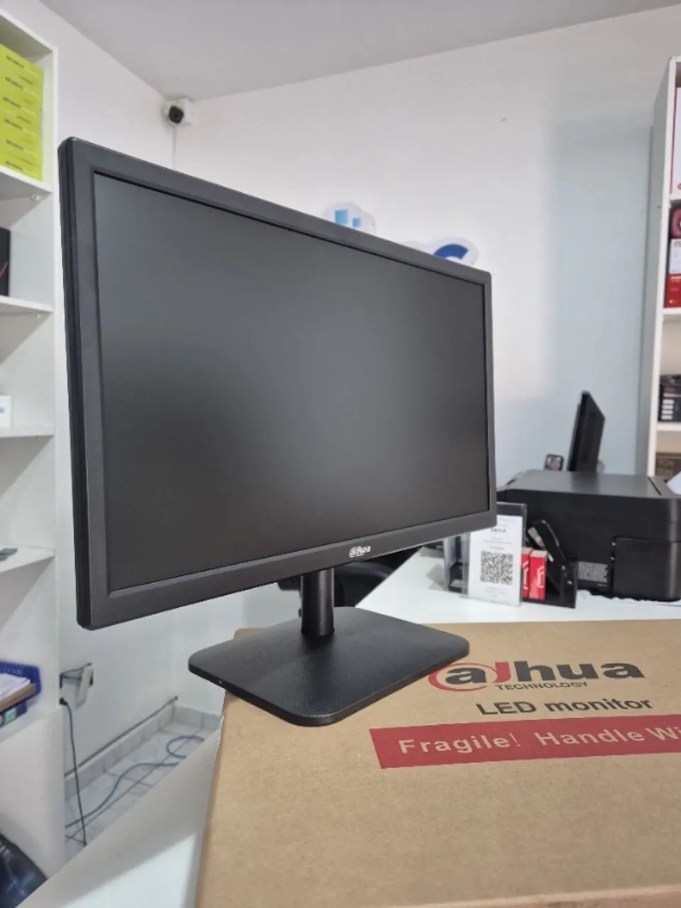 New 19-Inch Monitor417561986037207044