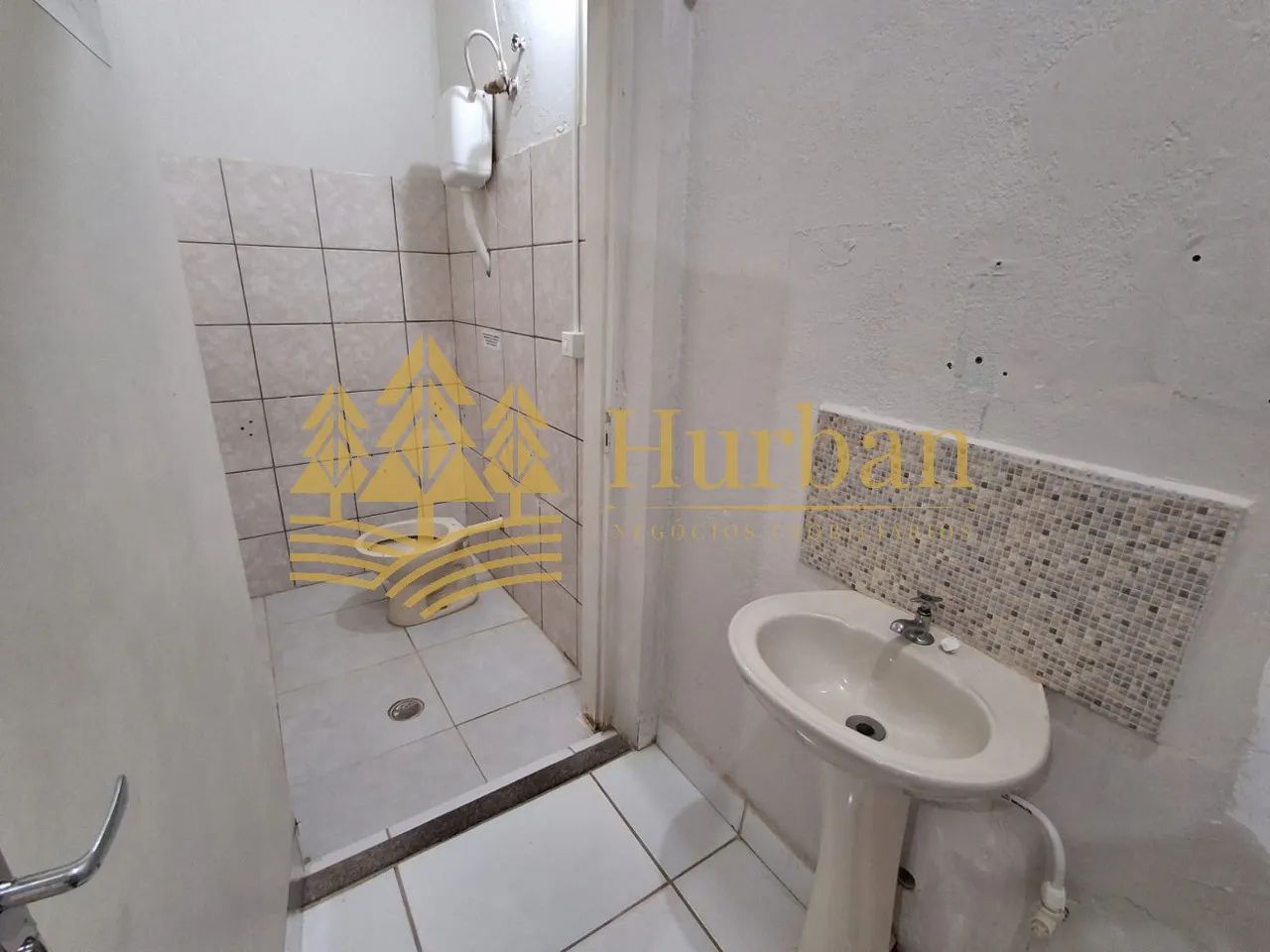 PONTO COMERCIAL em UBERLÂNDIA - MG, BRASIL - Foto 3