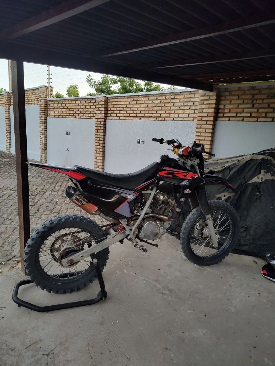 Xr 200 preparada trilha