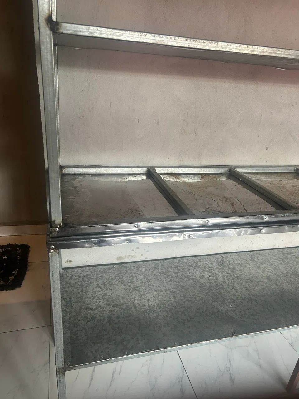 VENDO MESA DE MANUSEIO DE TAMPÃO INOX - Foto 2