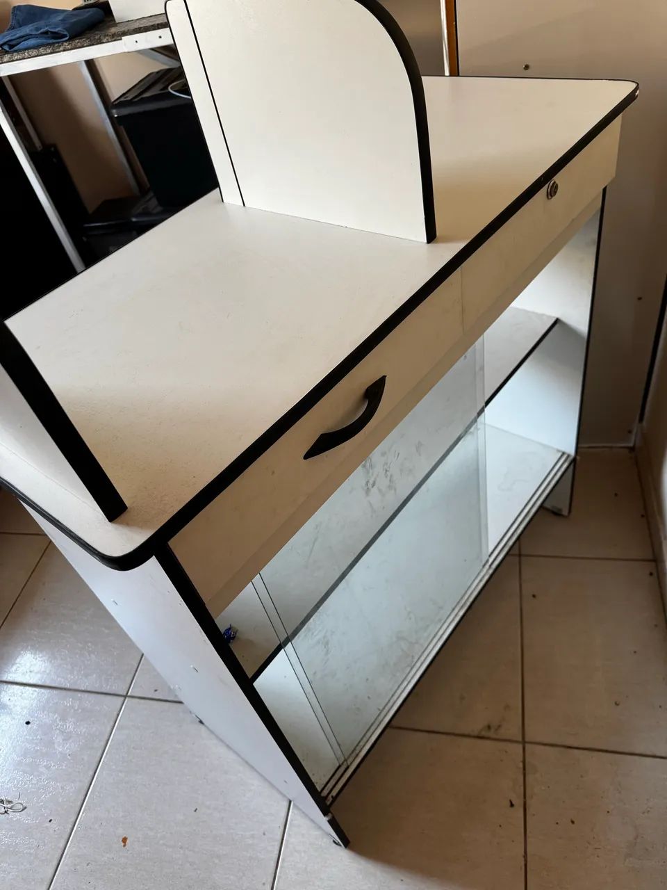 Balcão Caixa com banqueta - Foto 2