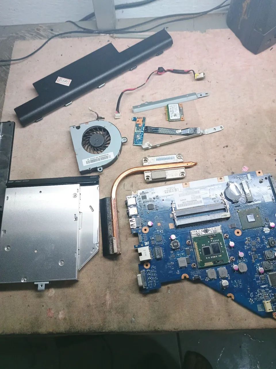 Peças * ACER ASPIRE 5733** INFORMAR A PEÇA QUE PRECISA.