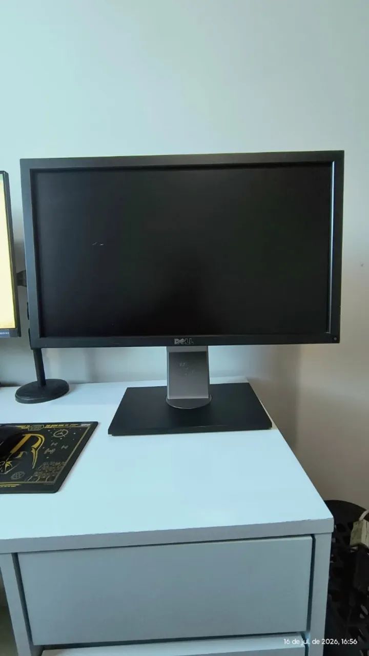Monitor Dell U2211Ht 23" - mancha na tela