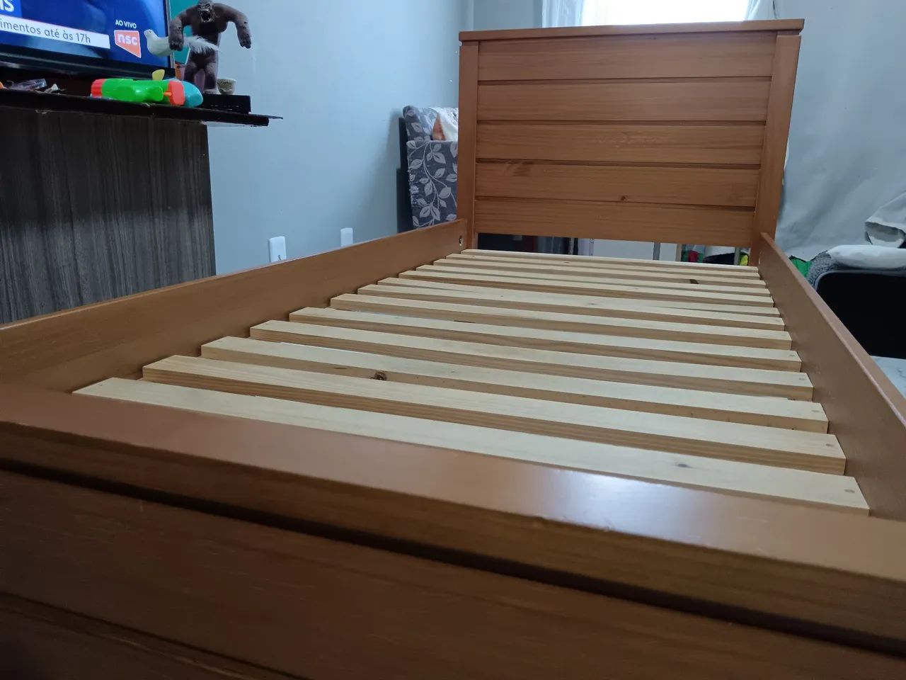 Cama de Solteiro de Madeira Maciça  - Foto 5