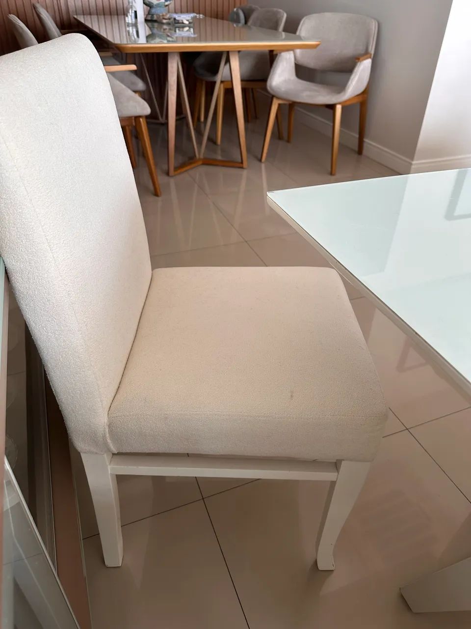 Mesa de jantar com cadeiras - Foto 4