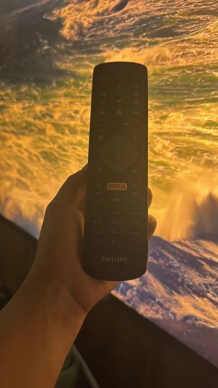 Tv smart Full HD 43 polegadas (vendo ou troco)