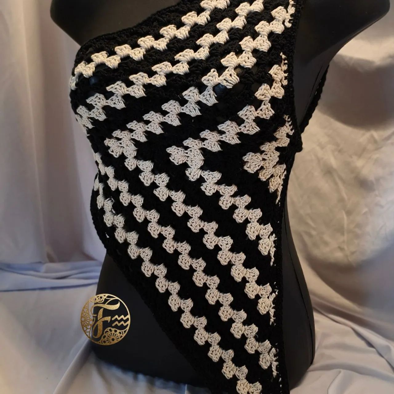 Cropped/Bandana Crochê Versátil - Foto 4