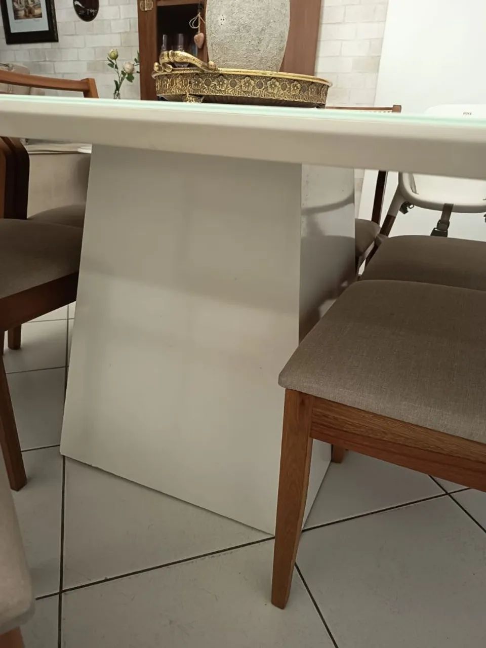Mesa jantar com tampo de vidro 1,35 x 1,35