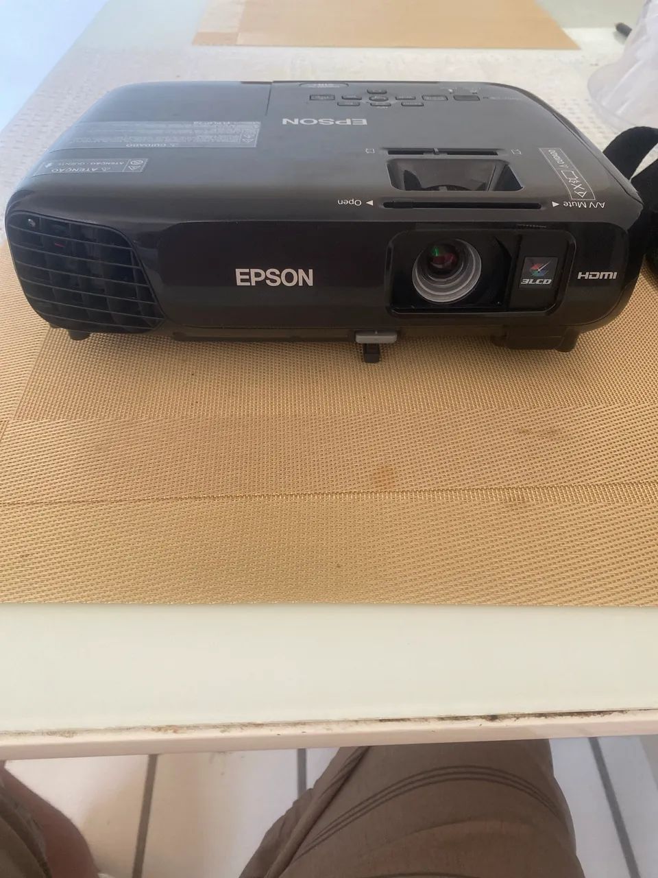 Vendo retroprojetor Epson modelo H552A - Foto 2