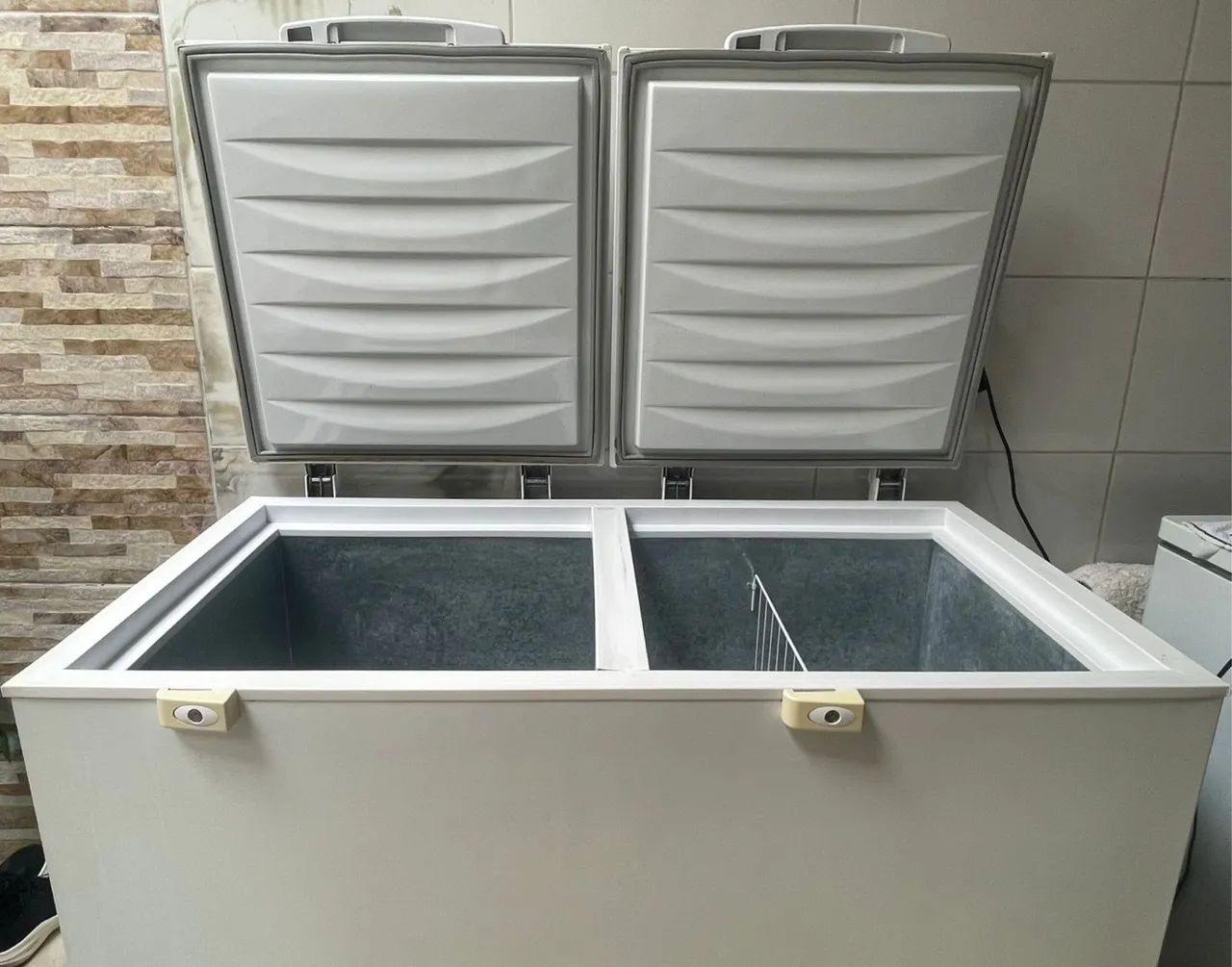 Freezer Electrolux 400 Litros - 2 portas - Geladeiras e Freezers