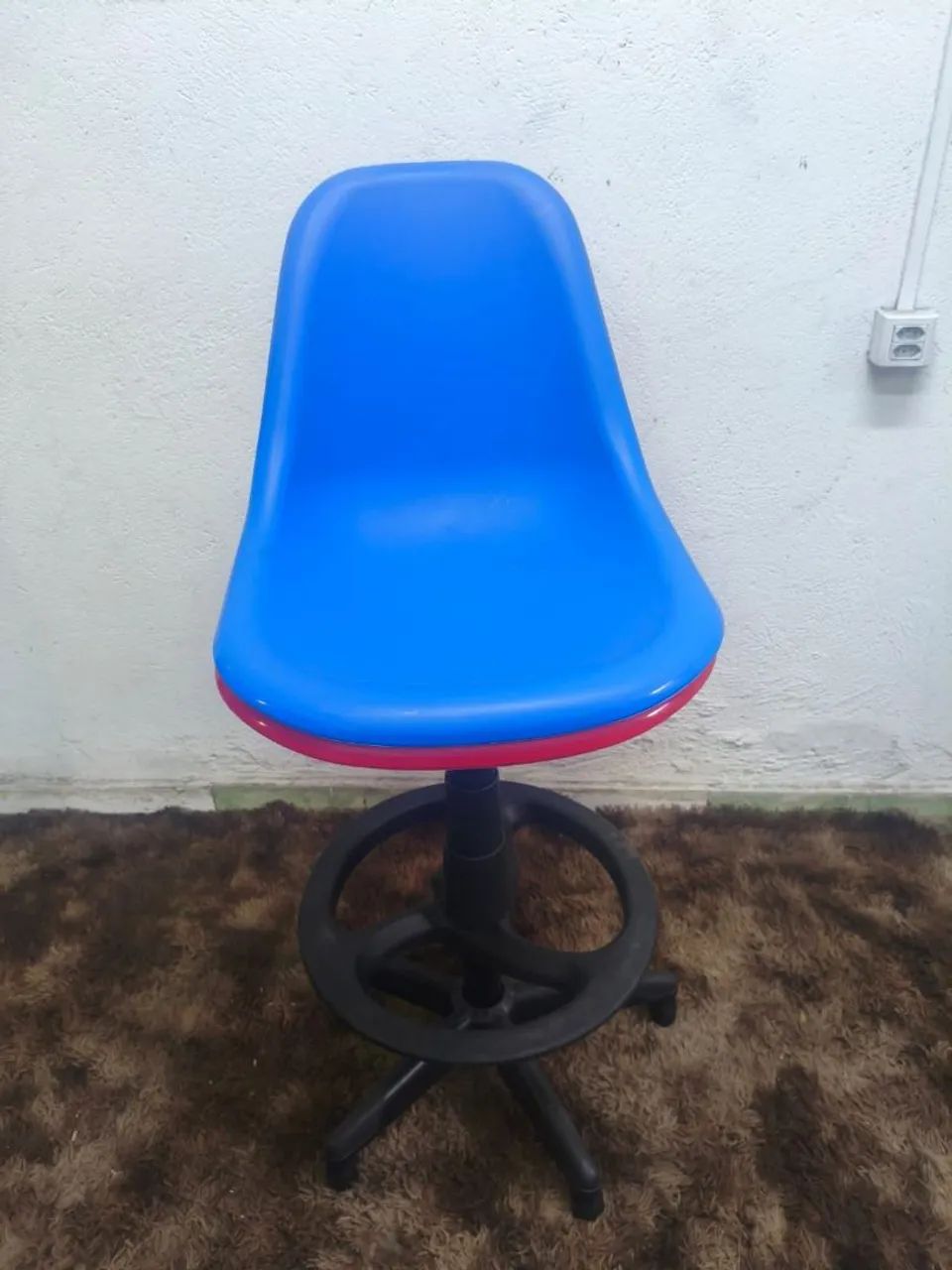 Cadeira para Balcão Caixa - Modelo Concha  - Foto 4
