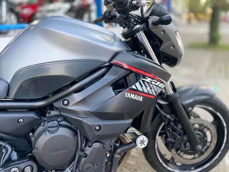 YAMAHA XJ6 N ABS 2019 - Foto 5