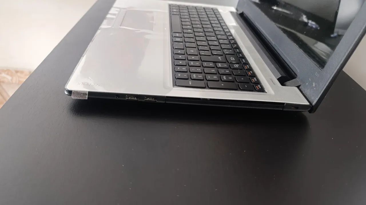 Notebook Lenovo IdeaPad 300 | Core i7 - Foto 2
