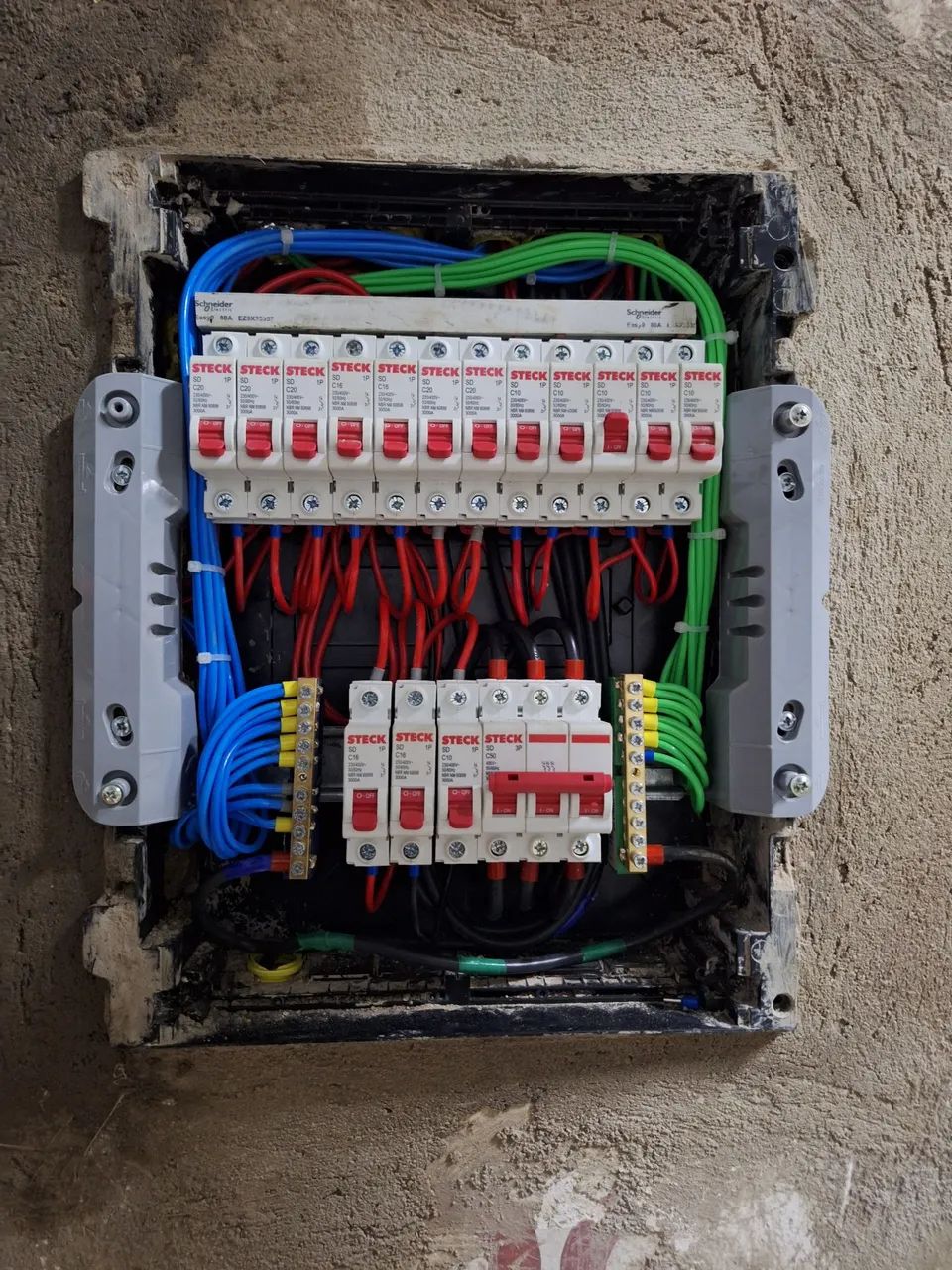 Serviços de instalação elétrica/Eletricista - Foto 2