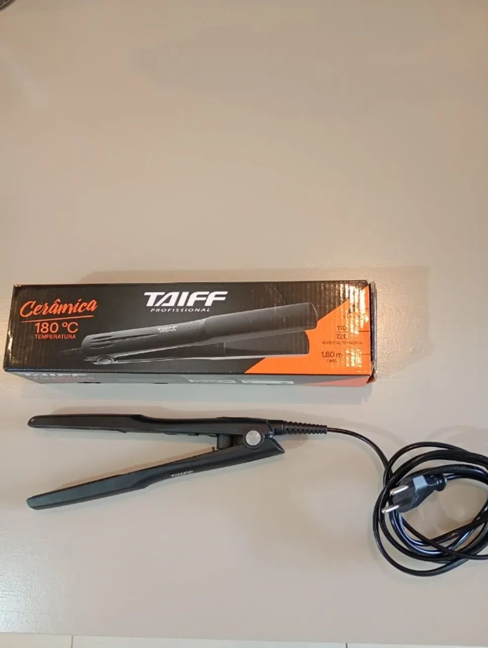 Prancha Taiff Cerâmica Profissional Bivolt Nova