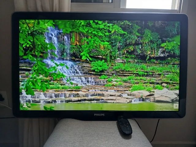 TV PHILIPS 40 POLEGADAS FULL HD TELA DE LED - Foto 4
