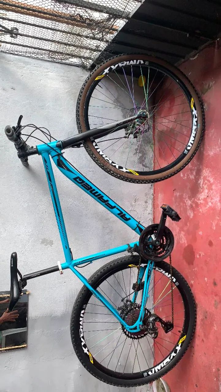 Bicicleta aro 29 quadro 21 toda em alumínio.  - Foto 2