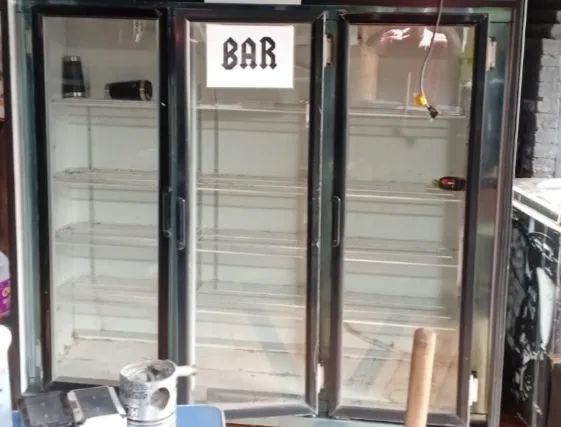 Cervejeira  e espositora as duas pelo mesmo valor chama que dá negócio gelando muito bem   - Foto 2
