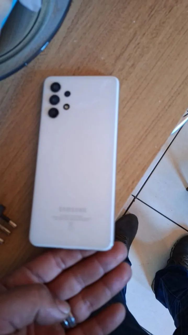 Vendo celular a32 en ótimas condições 