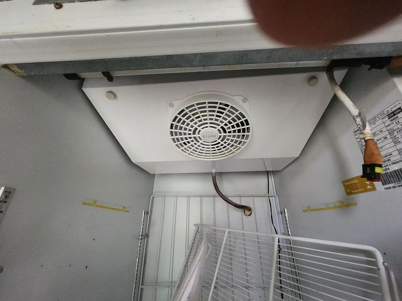 Vendo freezer.