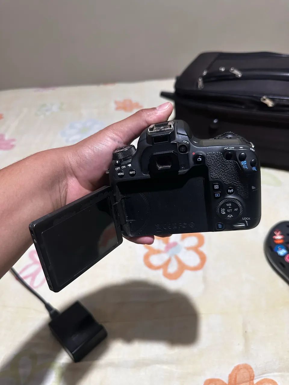 Cânon EOS 77D - Foto 3