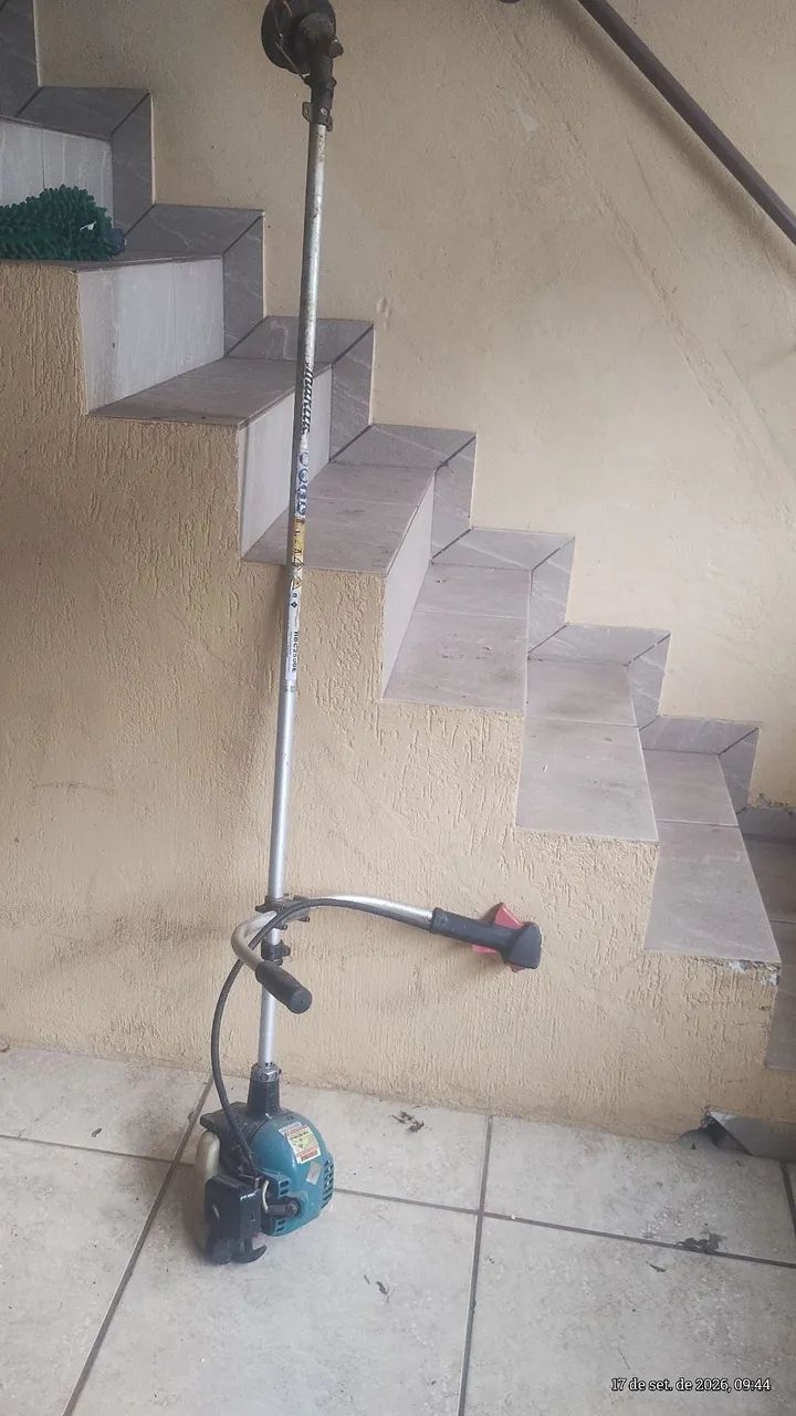 Toçadeira de capim Makita 