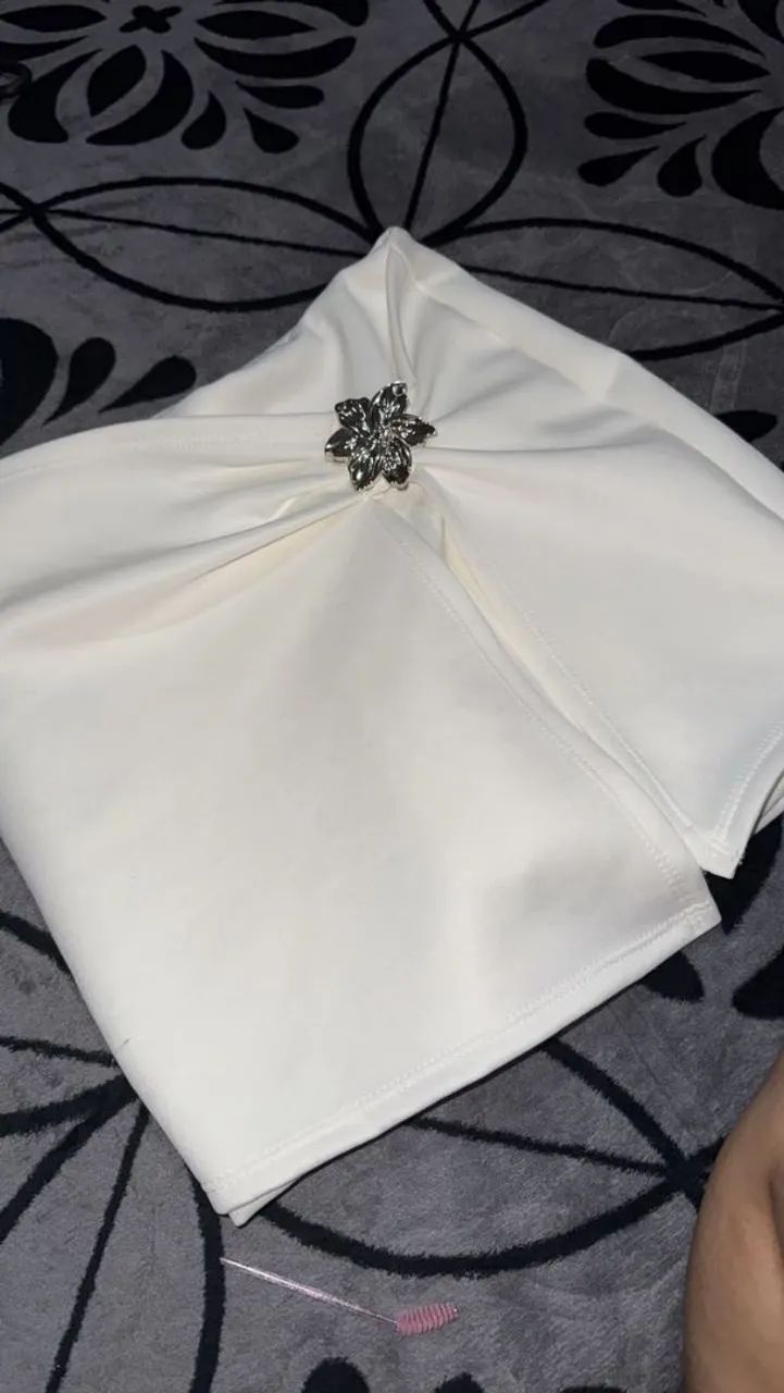 Corselet Preto em Tule e Saia Branca - Foto 2