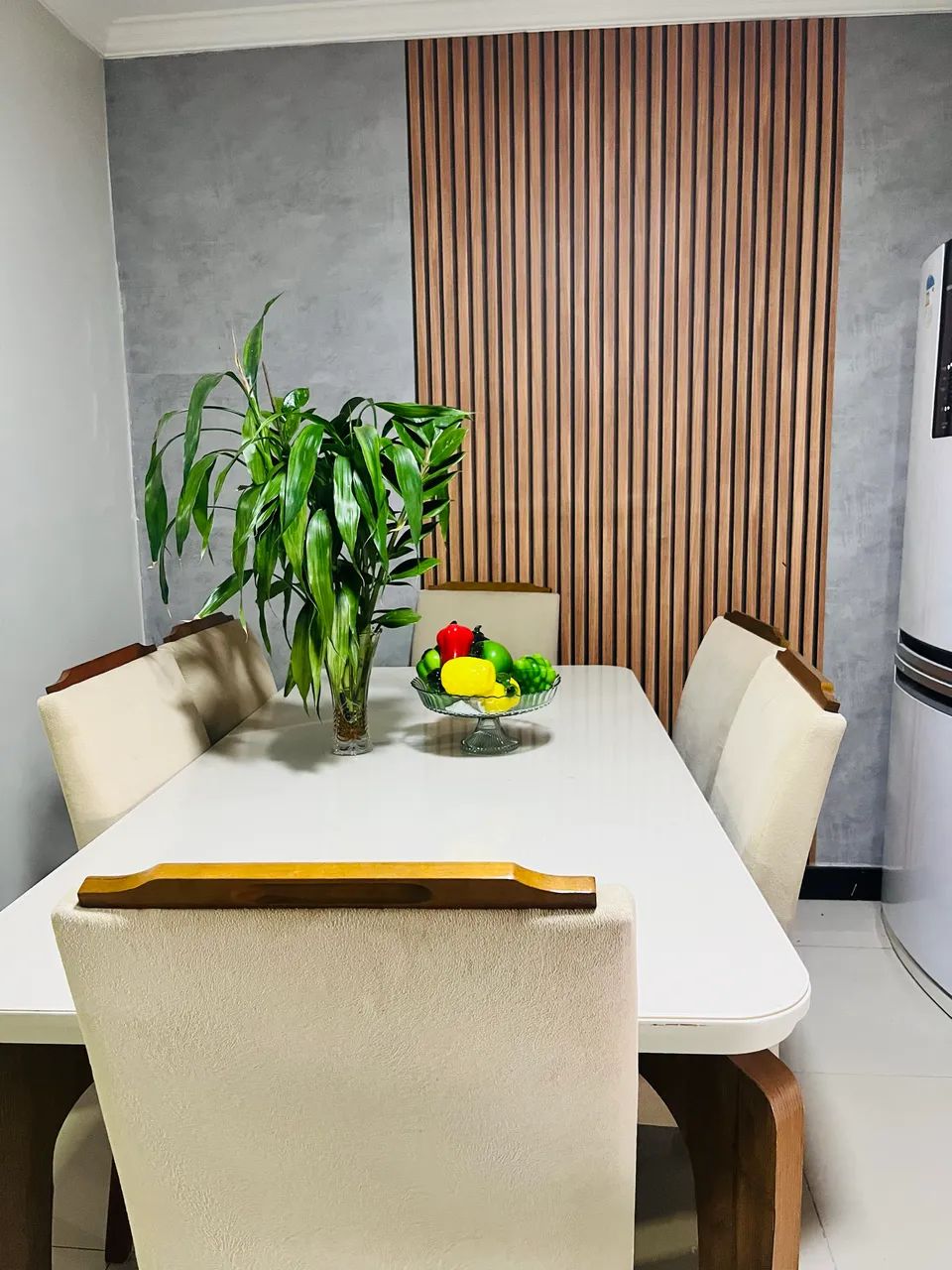 Mesa de jantar com 6 cadeiras