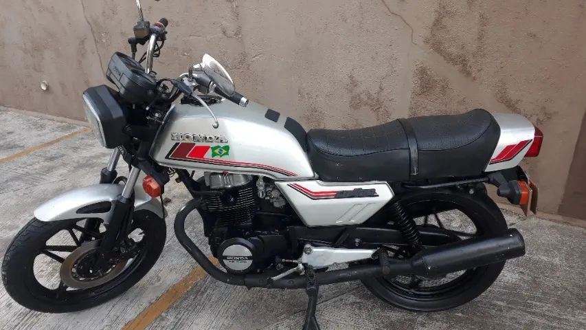 400 CB 81 - Foto 2